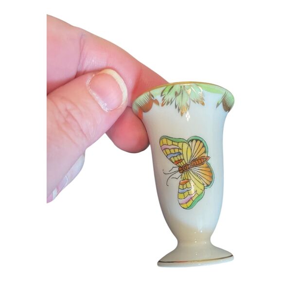 Vintage Herend Hungary Queen Victoria Hand Painted Porcelain Bud Vase 2.5" - Picture 4 of 6